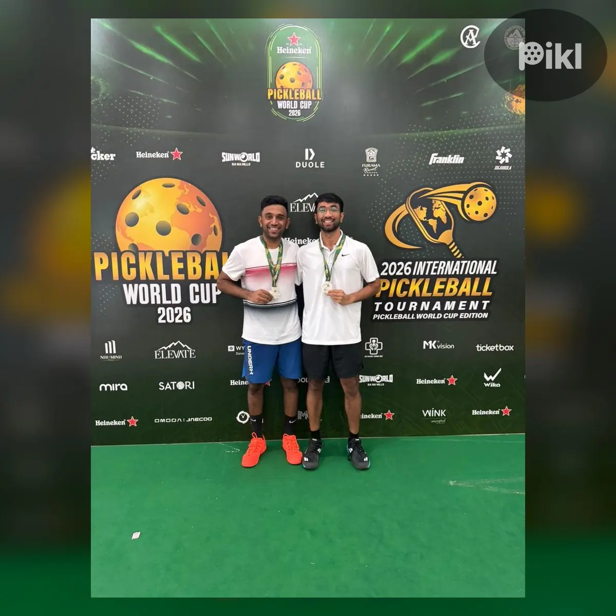 Medal ceremony — Amateur · Men's Doubles · 30+ · ≥ 4.5