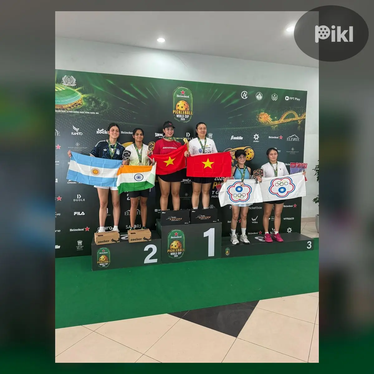 Medal ceremony — Amateur · Women's Doubles · ALL AGES · ≥ 4.0