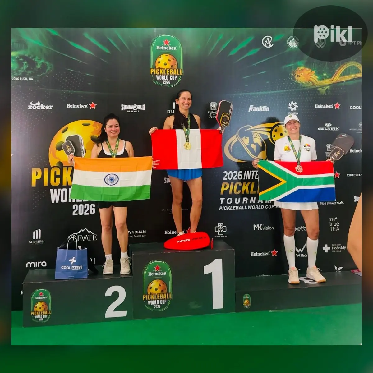 Medal ceremony — Amateur · Women's Singles · 40+ · ≥ 3.5